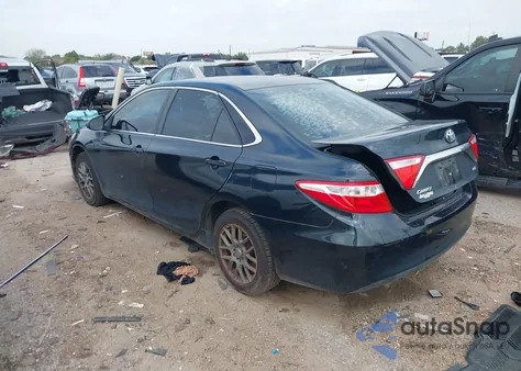 2016 Toyota Camry Le z USA, uszkodzony, nr VIN 4T4BF1FK8GR527634